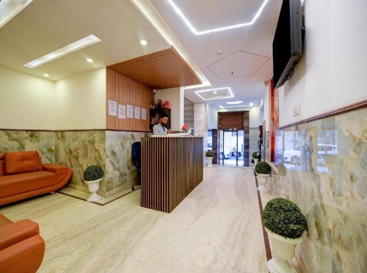 Rosewood Suites A Family Hotel Near Delhi Airport Neu-Delhi Exterior foto