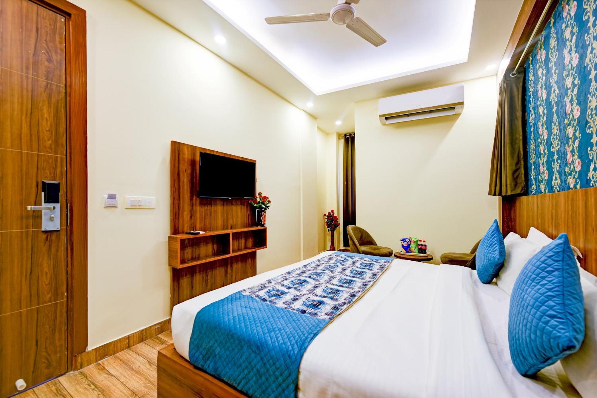 Rosewood Suites A Family Hotel Near Delhi Airport Neu-Delhi Exterior foto